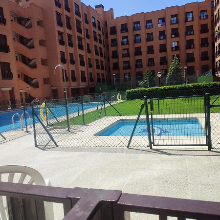En Madrid, A Unos Minutos Del Aeropuerto Airport Barajas, Plenilunio, Estadio De Futbol Metropolitano, Feria De Madrid, Clinica Navarra Buitenkant foto