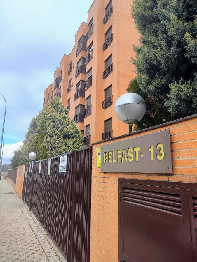 En Madrid, A Unos Minutos Del Aeropuerto Airport Barajas, Plenilunio, Estadio De Futbol Metropolitano, Feria De Madrid, Clinica Navarra Buitenkant foto